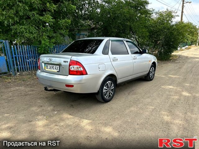 Сірий ВАЗ Priora, об'ємом двигуна 1.6 л та пробігом 151 тис. км за 2500 $, фото 1 на Automoto.ua