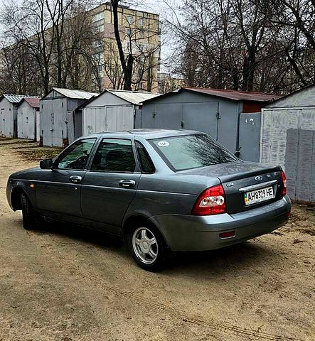 Серый ВАЗ Priora, объемом двигателя 1.6 л и пробегом 63 тыс. км за 3700 $, фото 6 на Automoto.ua