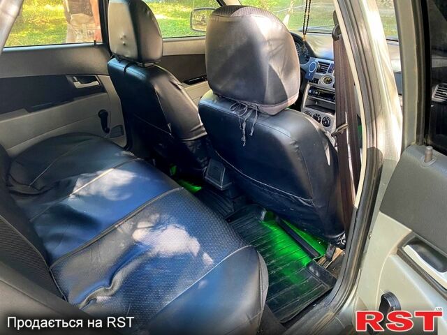 Серый ВАЗ Priora, объемом двигателя 1.6 л и пробегом 170 тыс. км за 3500 $, фото 4 на Automoto.ua