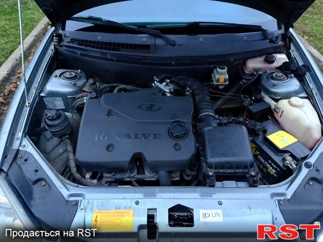 Серый ВАЗ Priora, объемом двигателя 1.6 л и пробегом 128 тыс. км за 2800 $, фото 6 на Automoto.ua