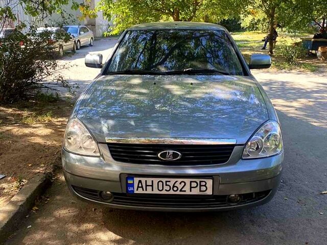 Серый ВАЗ Priora, объемом двигателя 1.6 л и пробегом 170 тыс. км за 3500 $, фото 1 на Automoto.ua