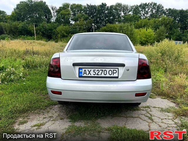 Сірий ВАЗ Priora, об'ємом двигуна 1.6 л та пробігом 154 тис. км за 2350 $, фото 1 на Automoto.ua
