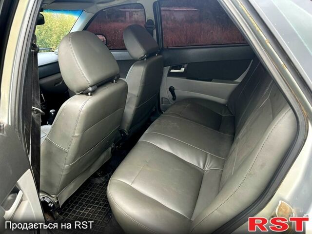 Сірий ВАЗ Priora, об'ємом двигуна 1.6 л та пробігом 154 тис. км за 2350 $, фото 4 на Automoto.ua