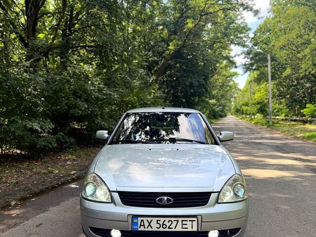 Сірий ВАЗ Priora, об'ємом двигуна 1.6 л та пробігом 160 тис. км за 1850 $, фото 3 на Automoto.ua