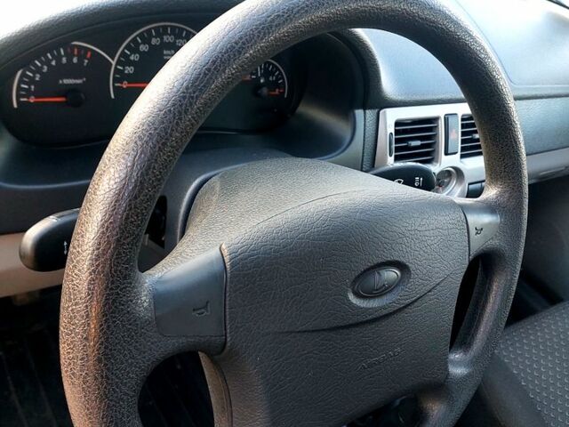 Серый ВАЗ Priora, объемом двигателя 1.6 л и пробегом 11 тыс. км за 5500 $, фото 1 на Automoto.ua