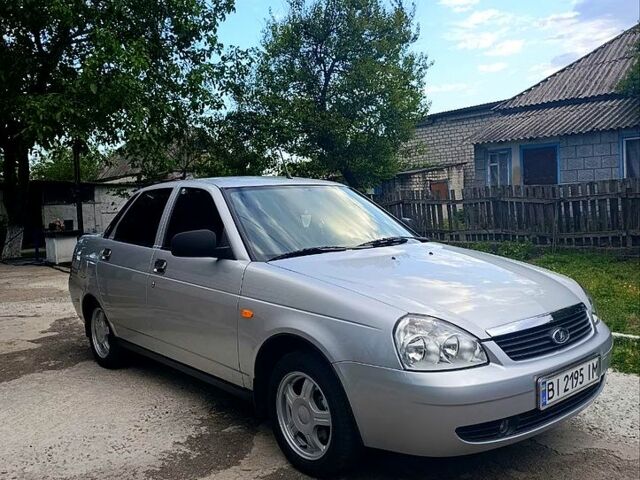Серый ВАЗ Priora, объемом двигателя 1.6 л и пробегом 53 тыс. км за 4800 $, фото 2 на Automoto.ua