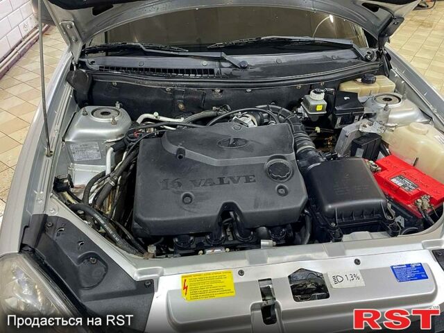 Серый ВАЗ Priora, объемом двигателя 1.6 л и пробегом 129 тыс. км за 3100 $, фото 7 на Automoto.ua