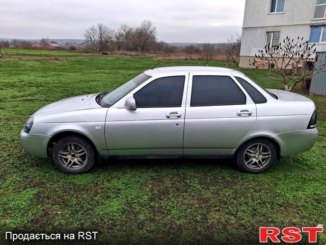 Серый ВАЗ Priora, объемом двигателя 1.6 л и пробегом 200 тыс. км за 2300 $, фото 1 на Automoto.ua