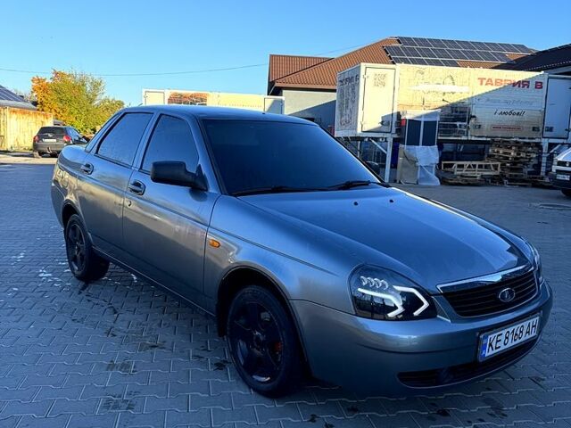 Сірий ВАЗ Priora, об'ємом двигуна 1.6 л та пробігом 60 тис. км за 2750 $, фото 1 на Automoto.ua