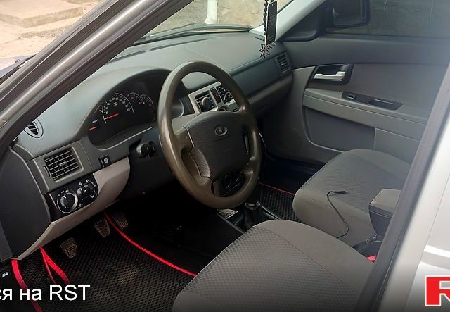 Серый ВАЗ Priora, объемом двигателя 1.6 л и пробегом 0 тыс. км за 3300 $, фото 3 на Automoto.ua