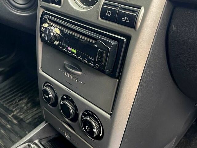 Сірий ВАЗ Priora, об'ємом двигуна 1.6 л та пробігом 126 тис. км за 2700 $, фото 2 на Automoto.ua