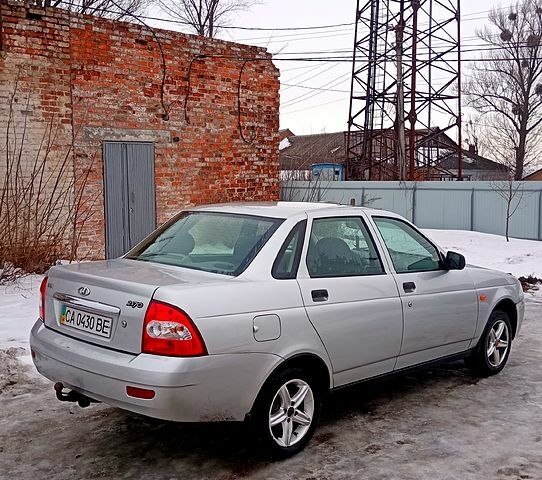 Сірий ВАЗ Priora, об'ємом двигуна 1.6 л та пробігом 1280 тис. км за 2450 $, фото 3 на Automoto.ua