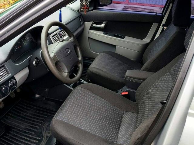 Сірий ВАЗ Priora, об'ємом двигуна 1.6 л та пробігом 53 тис. км за 4700 $, фото 6 на Automoto.ua