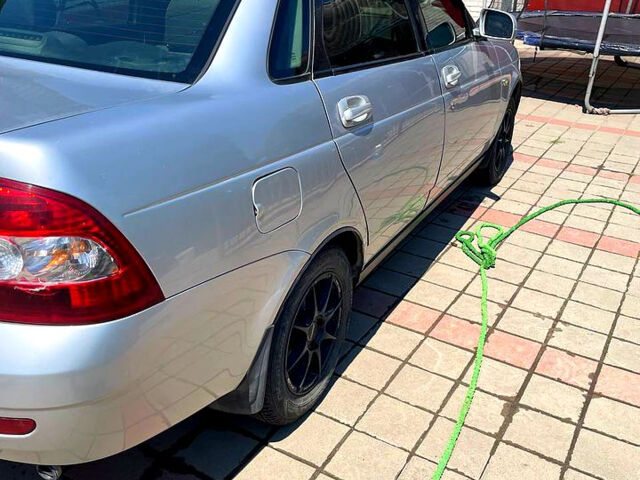 Серый ВАЗ Priora, объемом двигателя 1.6 л и пробегом 170 тыс. км за 3000 $, фото 6 на Automoto.ua