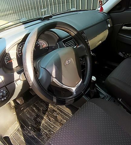 Сірий ВАЗ Priora, об'ємом двигуна 1.6 л та пробігом 120 тис. км за 3900 $, фото 5 на Automoto.ua