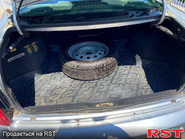 Серый ВАЗ Priora, объемом двигателя 1.6 л и пробегом 170 тыс. км за 3000 $, фото 7 на Automoto.ua