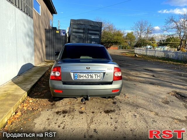 Серый ВАЗ Priora, объемом двигателя 1.6 л и пробегом 330 тыс. км за 1950 $, фото 1 на Automoto.ua