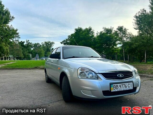 Серый ВАЗ Priora, объемом двигателя 1.6 л и пробегом 135 тыс. км за 4400 $, фото 2 на Automoto.ua