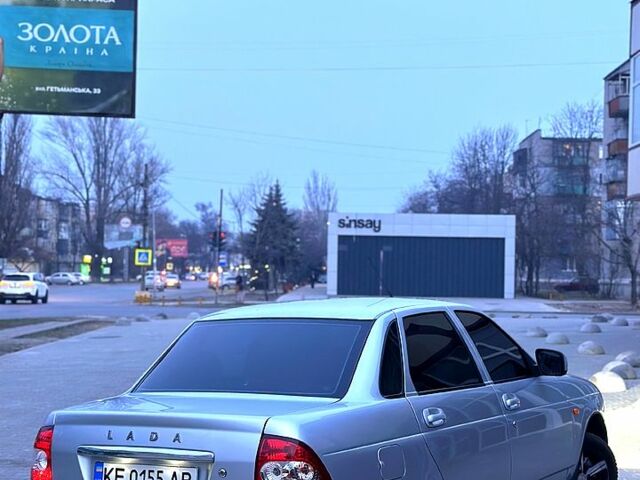 Серый ВАЗ Priora, объемом двигателя 1.6 л и пробегом 290 тыс. км за 3300 $, фото 3 на Automoto.ua