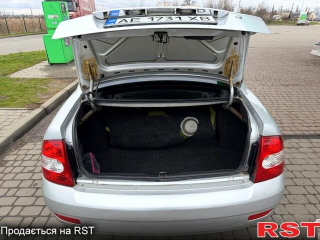 Серый ВАЗ Priora, объемом двигателя 1.6 л и пробегом 172 тыс. км за 3400 $, фото 11 на Automoto.ua