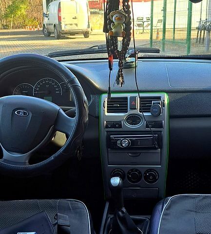 Серый ВАЗ Priora, объемом двигателя 1.6 л и пробегом 225 тыс. км за 3700 $, фото 8 на Automoto.ua