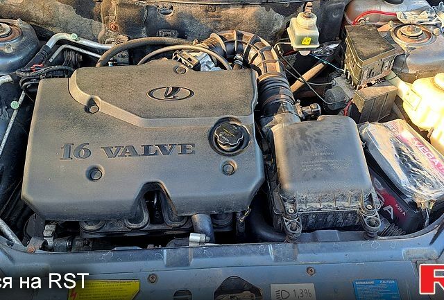 Серый ВАЗ Priora, объемом двигателя 1.6 л и пробегом 225 тыс. км за 3700 $, фото 7 на Automoto.ua