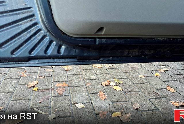 Серый ВАЗ Priora, объемом двигателя 1.6 л и пробегом 225 тыс. км за 3700 $, фото 5 на Automoto.ua