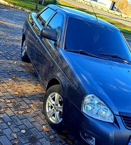 Серый ВАЗ Priora, объемом двигателя 1.6 л и пробегом 225 тыс. км за 3700 $, фото 1 на Automoto.ua