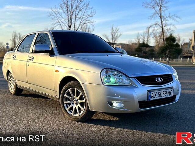 Серый ВАЗ Priora, объемом двигателя 1.6 л и пробегом 151 тыс. км за 3900 $, фото 1 на Automoto.ua