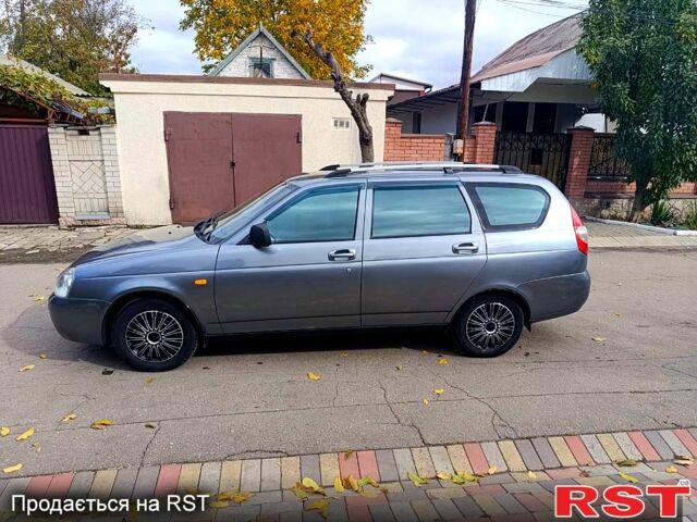 Серый ВАЗ Priora, объемом двигателя 1.6 л и пробегом 272 тыс. км за 2999 $, фото 2 на Automoto.ua