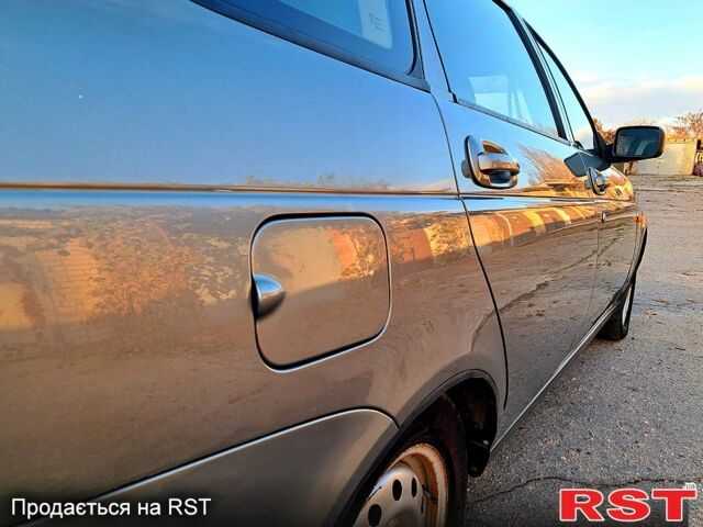 Сірий ВАЗ Priora, об'ємом двигуна 1.6 л та пробігом 127 тис. км за 3000 $, фото 7 на Automoto.ua