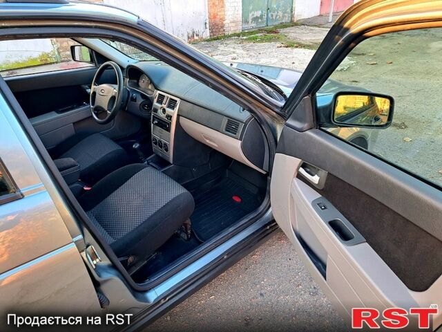 Сірий ВАЗ Priora, об'ємом двигуна 1.6 л та пробігом 127 тис. км за 3000 $, фото 4 на Automoto.ua
