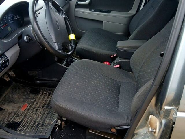 Серый ВАЗ Priora, объемом двигателя 1.6 л и пробегом 127 тыс. км за 2800 $, фото 3 на Automoto.ua