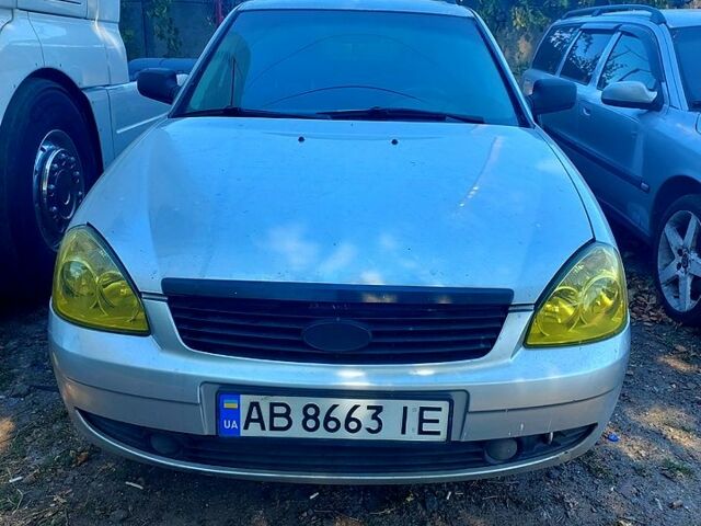 Сірий ВАЗ Priora, об'ємом двигуна 1.6 л та пробігом 130 тис. км за 1600 $, фото 1 на Automoto.ua