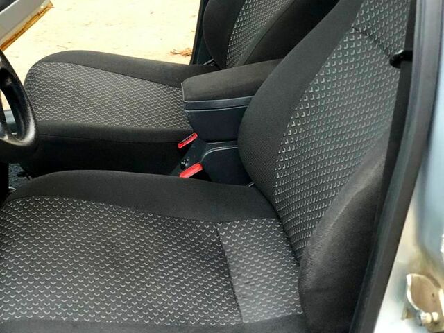 Серый ВАЗ Priora, объемом двигателя 1.6 л и пробегом 85 тыс. км за 3450 $, фото 8 на Automoto.ua