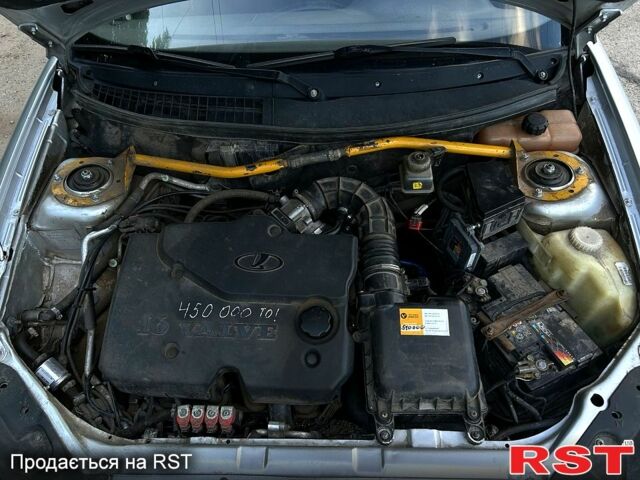 Серый ВАЗ Priora, объемом двигателя 1.6 л и пробегом 150 тыс. км за 2300 $, фото 5 на Automoto.ua