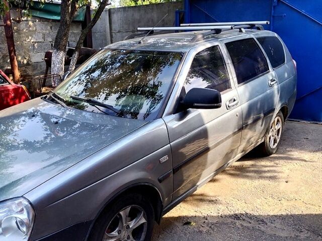 Серый ВАЗ Priora, объемом двигателя 1.6 л и пробегом 310 тыс. км за 2200 $, фото 1 на Automoto.ua