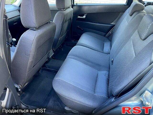 Серый ВАЗ Priora, объемом двигателя 1.6 л и пробегом 93 тыс. км за 2999 $, фото 9 на Automoto.ua