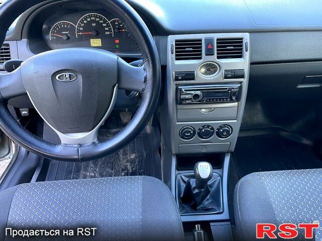 Серый ВАЗ Priora, объемом двигателя 1.6 л и пробегом 93 тыс. км за 2999 $, фото 8 на Automoto.ua