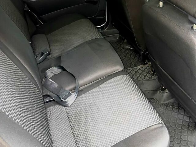 Серый ВАЗ Priora, объемом двигателя 1.6 л и пробегом 87 тыс. км за 3200 $, фото 12 на Automoto.ua