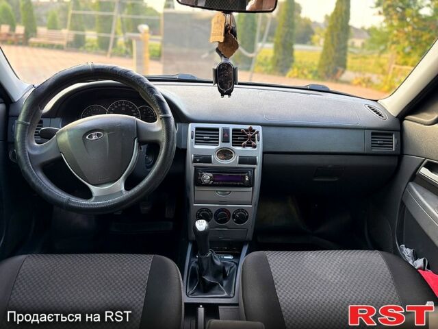 Серый ВАЗ Priora, объемом двигателя 1.6 л и пробегом 158 тыс. км за 3250 $, фото 12 на Automoto.ua