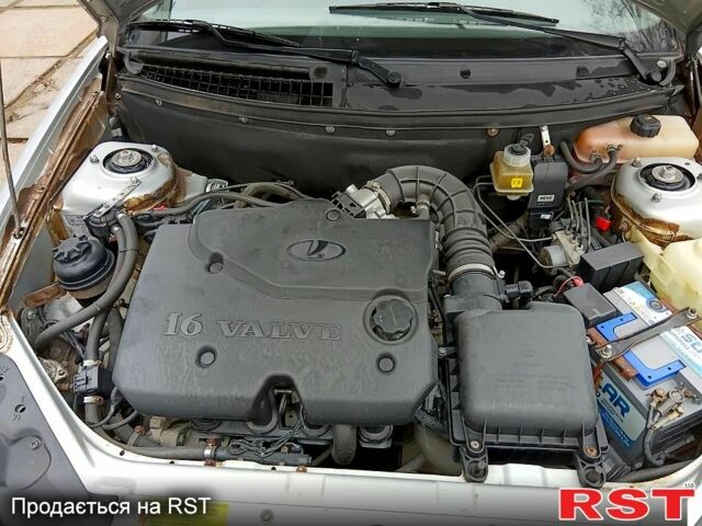 Серый ВАЗ Priora, объемом двигателя 1.6 л и пробегом 87 тыс. км за 3200 $, фото 7 на Automoto.ua