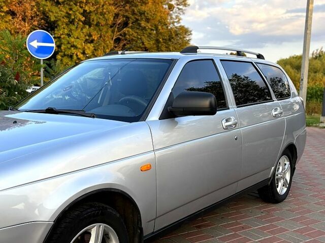 Серый ВАЗ Priora, объемом двигателя 1.6 л и пробегом 158 тыс. км за 3250 $, фото 3 на Automoto.ua