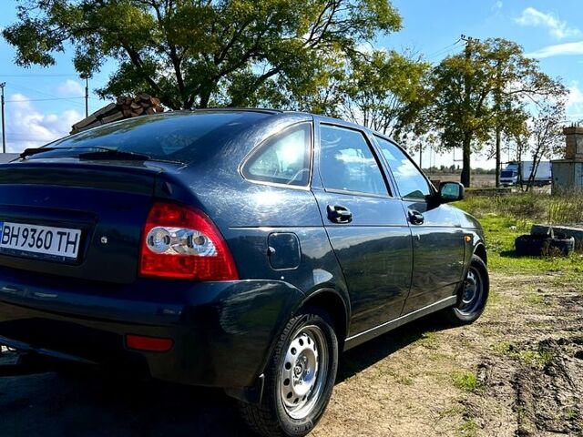 Синий ВАЗ Priora, объемом двигателя 1.6 л и пробегом 189 тыс. км за 2850 $, фото 3 на Automoto.ua