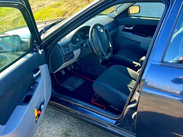 Синий ВАЗ Priora, объемом двигателя 1.6 л и пробегом 189 тыс. км за 2850 $, фото 7 на Automoto.ua