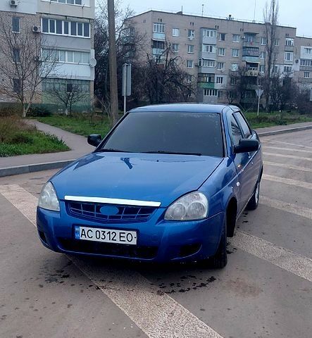 Синій ВАЗ Priora, об'ємом двигуна 1.6 л та пробігом 98 тис. км за 2199 $, фото 1 на Automoto.ua