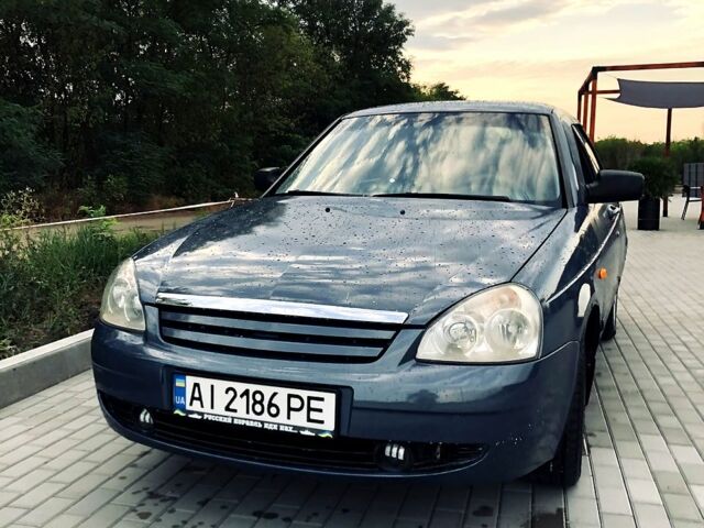 Синий ВАЗ Priora, объемом двигателя 1.6 л и пробегом 250 тыс. км за 2300 $, фото 2 на Automoto.ua