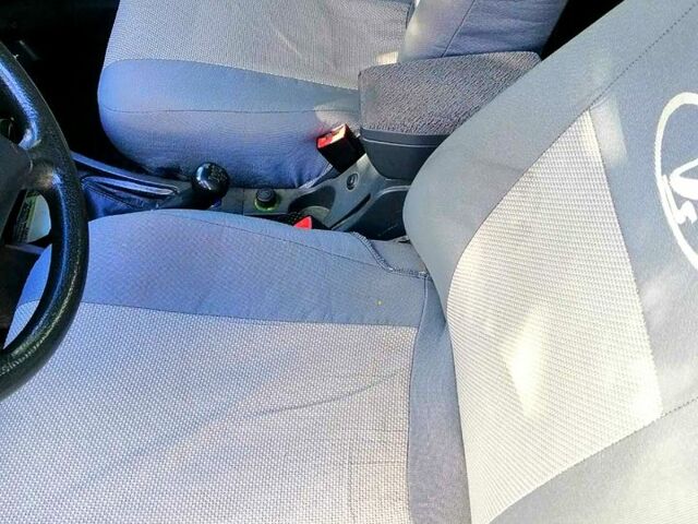 Синий ВАЗ Priora, объемом двигателя 1.6 л и пробегом 196 тыс. км за 2800 $, фото 1 на Automoto.ua