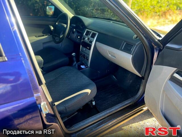 Синій ВАЗ Priora, об'ємом двигуна 1.6 л та пробігом 130 тис. км за 2600 $, фото 4 на Automoto.ua