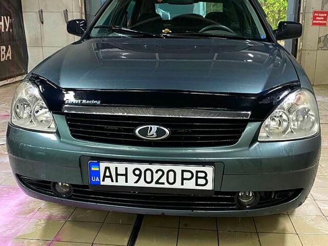 Зелений ВАЗ Priora, об'ємом двигуна 1.6 л та пробігом 180 тис. км за 2610 $, фото 5 на Automoto.ua